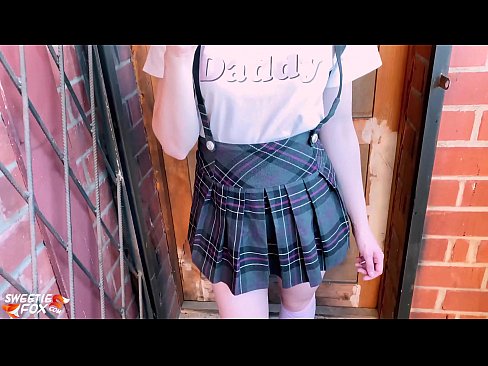 ❤️ Schoolgirl nyedot kontol rumiyin lan jancok tinimbang kelas. Seks kualitas ing kita  ❌️