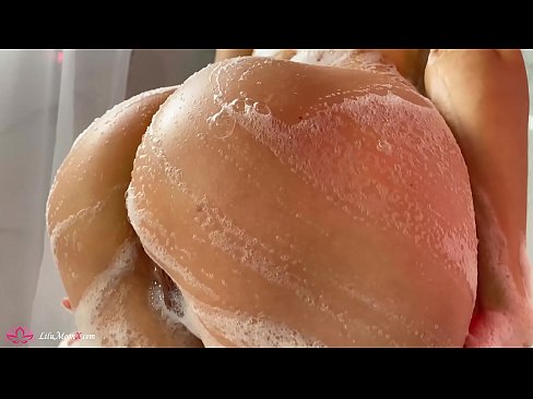 ❤️ Brunette Masturbates Pus karo Vibrator kanggo Intens Orgasme ing Shower Seks kualitas ing kita  ❌️